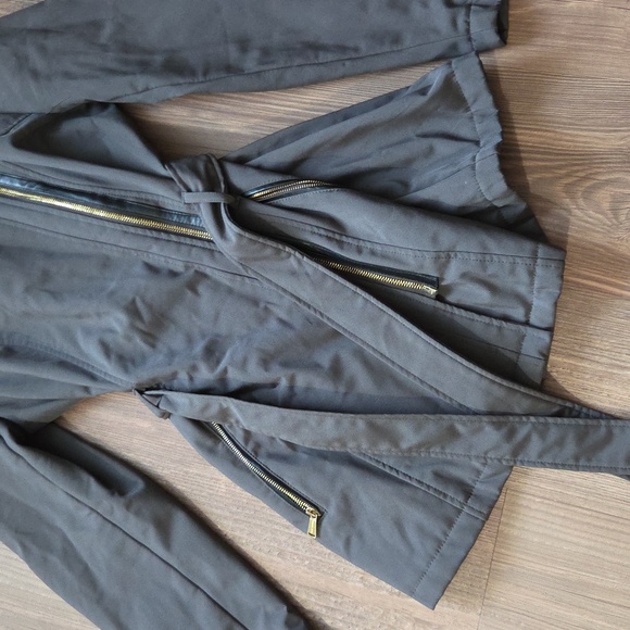 Michael Kors Womans Raincoat - Picture 3 of 5